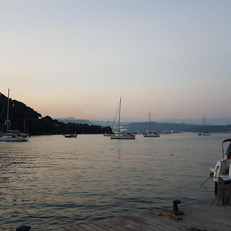 La Stanzetta Dei Rosa Lägenhet Porto Venere Exteriör bild